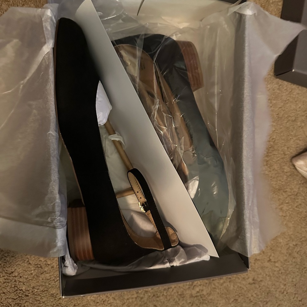 Loft low heel ballet flat